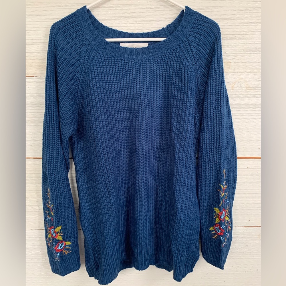 Woman’s Knit Sweater by Denim Moves.  Size Large. *NEW*